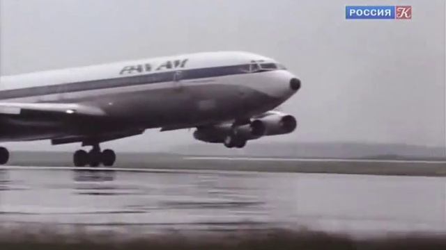 Pan Am Boeing 707-321B N884PA "Clipper Nightingale" at Leningrad Pulkovo Airport, 1978 смотреть онлайн