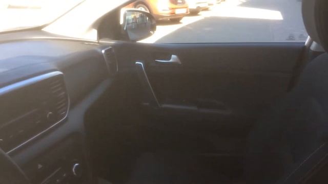 Видеопрезентация автомобиля Kia Sportage 2,0 MT Comfort 2 WD Deluxe White смотреть онлайн
