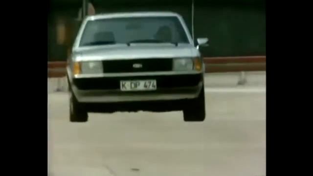 Ford Granada in the Rain [V.2] смотреть онлайн