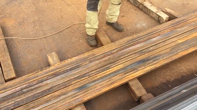 Как правильно порезать трубу профильную 50х25х2мм, болгаркой. смотреть онлайн