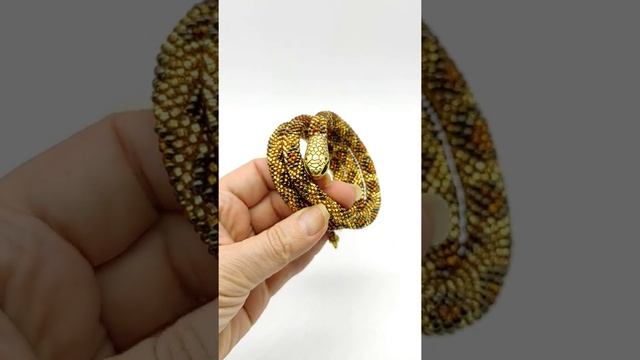 Браслет змея жгут из бисера широкий универсальный на мемори основе цвет золото смотреть онлайн