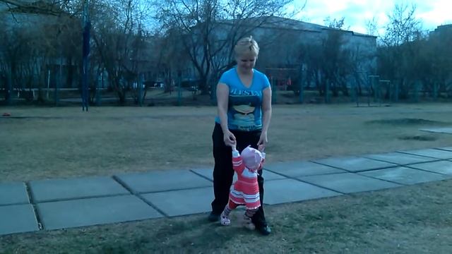 Прогулка с бабушкой 4 мая 2012.3gp смотреть онлайн
