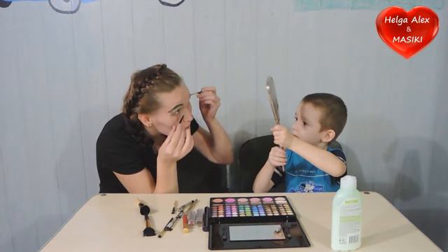 Челлендж! Макияж двумя руками! Challenge! Make-up with both hands! смотреть онлайн