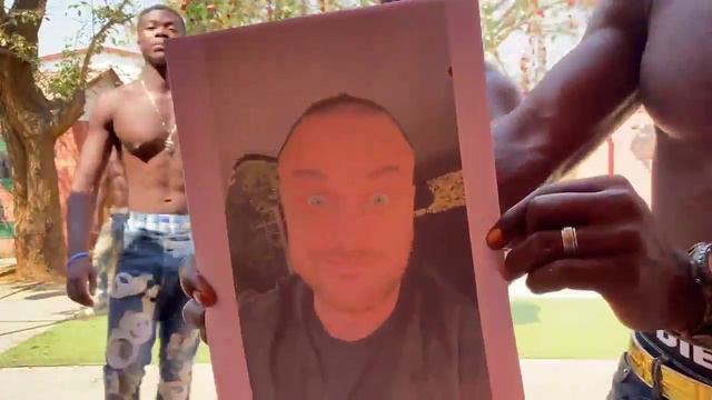 ПОЗДРАВЛЕНИЕ из АФРИКИ для ДРУГА смотреть онлайн