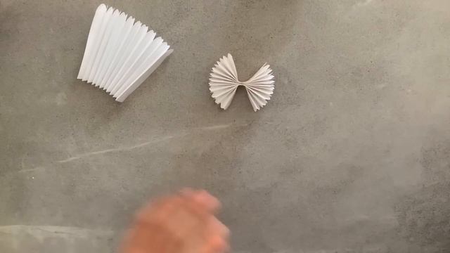 CÓMO HACER ÁNGEL DE PAPEL PARA NAVIDAD FÁCIL Y RÁPIDO/ DECORACIONES NAVIDEÑAS FÁCILES/ DIY NAVIDAD смотреть онлайн