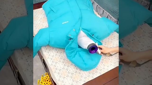 Гаджет для дома Лайфхаки надувные для хранения одежды в шкафу #shorts смотреть онлайн