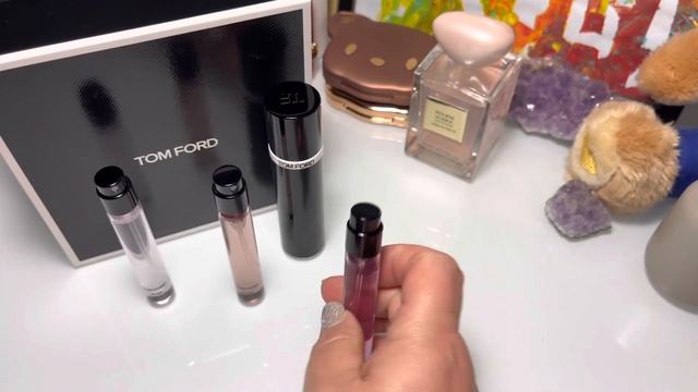 TOM FORD Rose Garden Collection First Impressions * ROSE D'AMALFI * ROSE DE CHINE * ROSE DE RUSSIE смотреть онлайн
