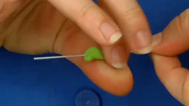 Gumpaste Anemone Clovers Claddagh Irish Wedding Cake Decorating How-To Video Tutorial Part 7 смотреть онлайн