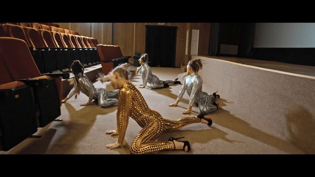 Jet Set // Sasha Stone // Центр 