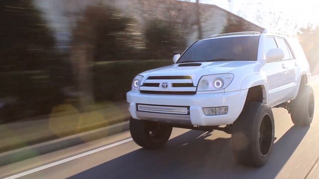 LIFTED TOYOTA 4RUNNER on 22x12s and 35s | @_4R33 смотреть онлайн