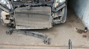 Honda Freed. Снимаем бампер, убираем шубу, обслуживаем КК. Розыгрыш