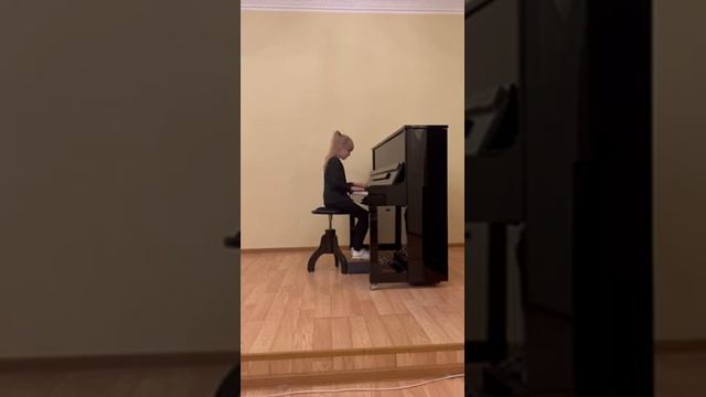 Алешко Дарья И.С.Бах "Бурре"из Партиты 1 для скрипки смотреть онлайн