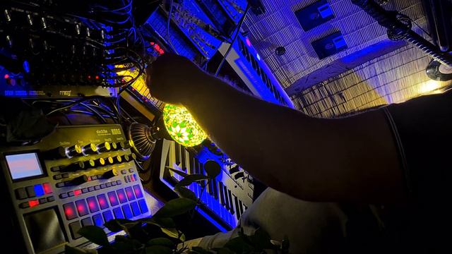 dj Wadada - Synth Jam 2021.03.04 [ Constructor ] смотреть онлайн