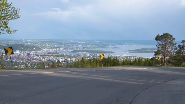 2021 Mercedes EQC review – better than a Tesla? | What Car? смотреть онлайн