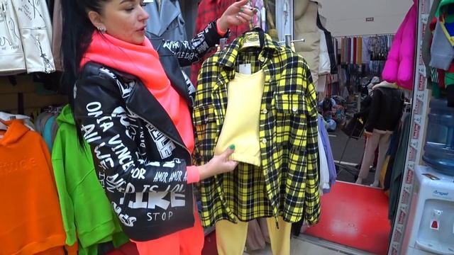 САДОВОД/КОСТЮМЫ ТРОЙКА НА ФЛИСЕ/КУРТКИ/ШУБКИ ЭКО МЕХ/ТРЕНДЫ СЕЗОНА смотреть онлайн