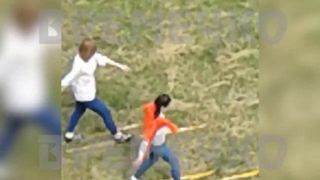 На лыжах по траве смотреть онлайн