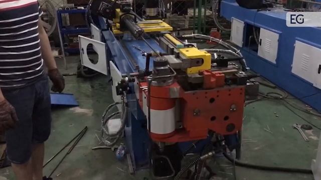 Станок для гибки стального круга, модель DW-63-CNC смотреть онлайн