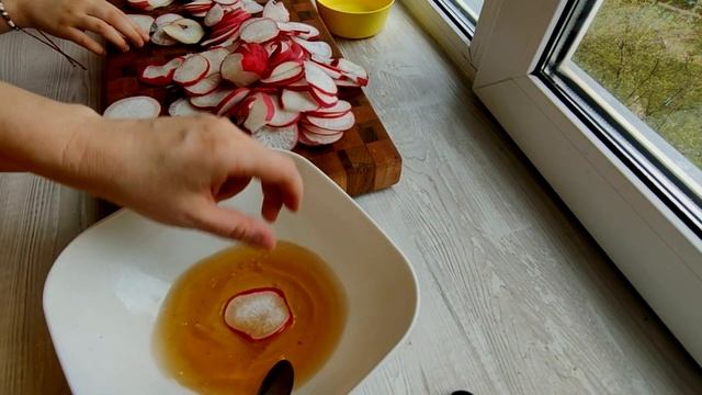 ТРИ небанальных салата из редиса смотреть онлайн