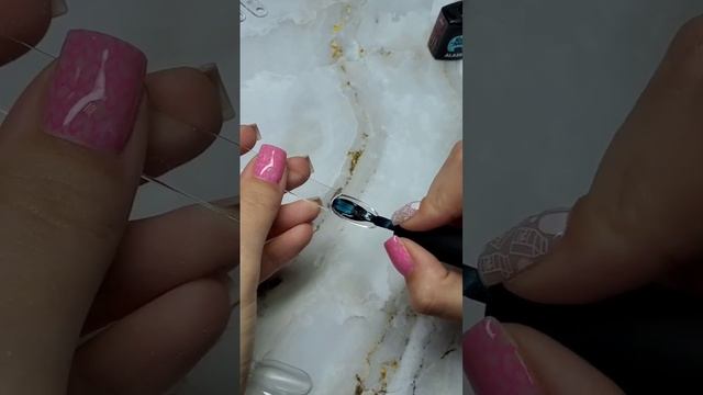 Перекраска блёсток к новому году. Ты со мной?) #мастерманикюра #аэрография #дизайнногтей смотреть онлайн