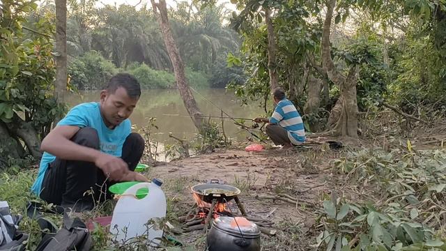 Olahan Hasil Buruan Alam Buat Buka Puasa Di Alam Liar || Mancing Sidat Malam Puasa Ramadhan смотреть онлайн