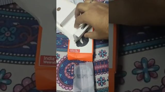UNBOXING | Mi Smart Band 5 | 1.1" AMOLED Colour Display | 2 weeks Battery | 5ATM Water Resistant смотреть онлайн