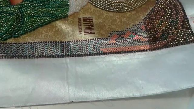 Вышивка бисером. Как я вышиваю в технике "полукрест" и "назад иголка" смотреть онлайн