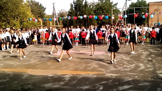 МОУ СОШ 18 григорополисская 1 сентября танцевальная группа руководитель е.в.хвостова смотреть онлайн