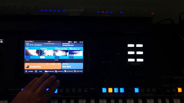 Использование банков GM/XG при выборе инструмента правой руки смотреть онлайн