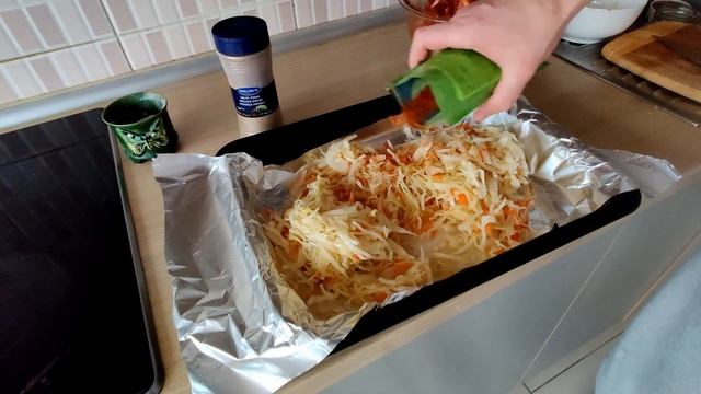 ТУШЕНАЯ КАПУСТА со свиными ребрами смотреть онлайн