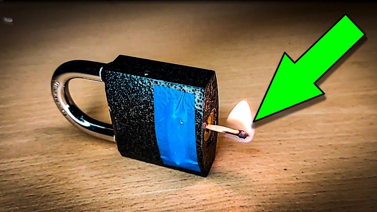 Замерз навесной замок? Показываю, как открыть замок с помощью спички смотреть онлайн