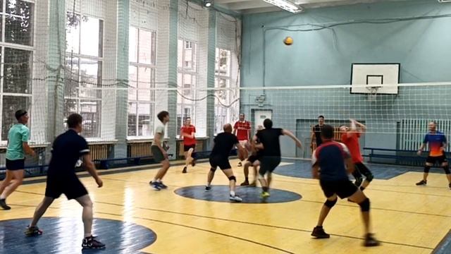 Быстрая атака через центр. Волейбол Нижний Новгород смотреть онлайн