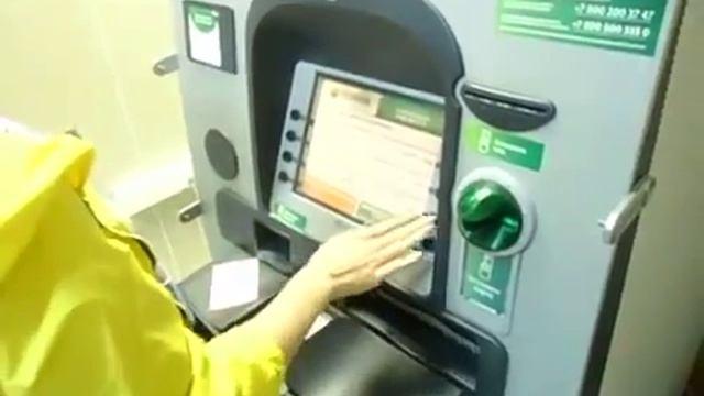 ЗАРПЛАТА В СКИННИ БОДИ КЕА!!! СНЯТИЕ НАЛИЧНЫХ С КАРТЫ ПИОНЕР КРУТОВА смотреть онлайн
