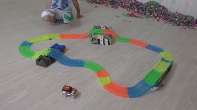 Светящийся трек Гибкий трек Magic Tracks мэджик трек - новые игрушки смотреть онлайн