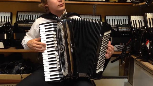 Giulietti Super Model P 120 Bass Accordion смотреть онлайн