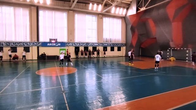 Первенство УР по мини-футболу. 8 тур. МФК Урал (Ижевск) 5:4 Альянс (Малая Пурга) смотреть онлайн