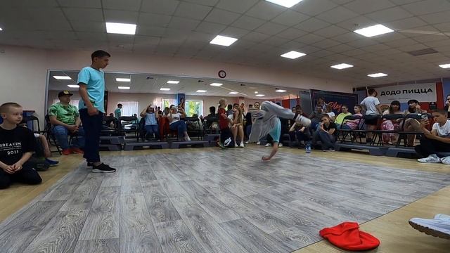 PLAY BREAK BATTLE Номинация юноши 11-12 лет ( ФИНАЛ ) смотреть онлайн