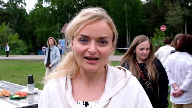 Поздравление заведующей педиатрическим отделением № 1 поликлиники № 5 — Елены Сергеевны Ананьиной.