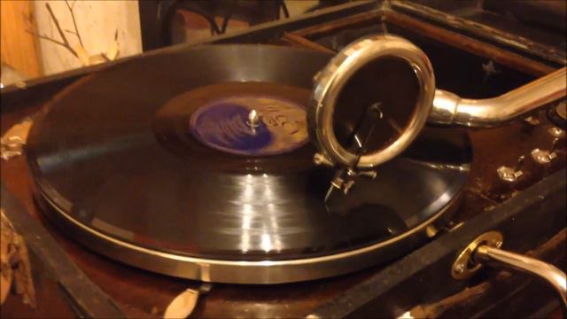 Gracie Fields An Old Violin смотреть онлайн
