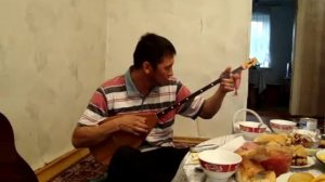 казахская песня на домбре.mp4