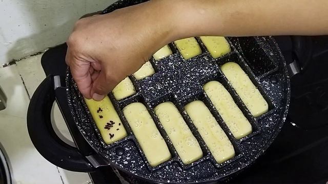 KUE PUKIS EKONOMIS,LEMBUT,CUMA DI ADUK ‼️ смотреть онлайн
