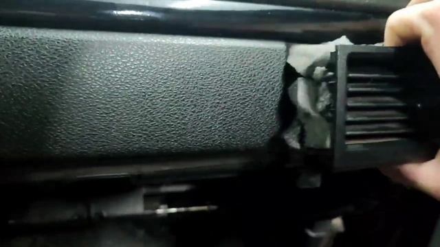 НЕБОЛЬШИЕ НИШТЯКИ В ПРИОРУ | 2 USB В ЗАГЛУШКУ | МОЛДИНГИ И ОБШИВКА смотреть онлайн