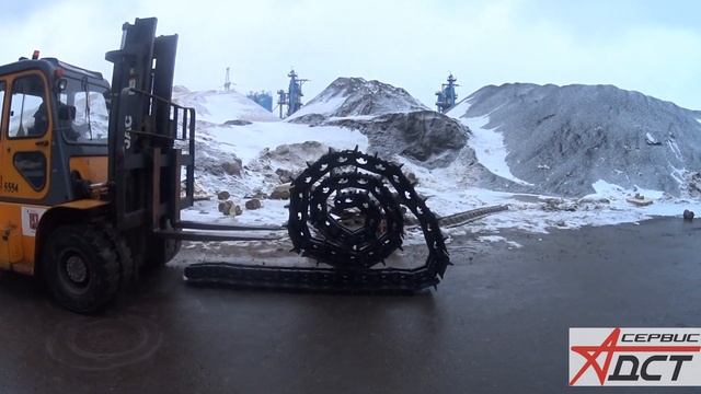 Замена гусеницы на бульдозере ТМ10 дст урал ч3. Ремонт спецтехники смотреть онлайн