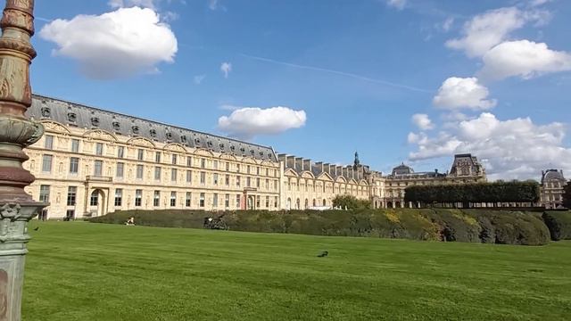 Как мы в Париже ходили к стоматологу в Лувр.