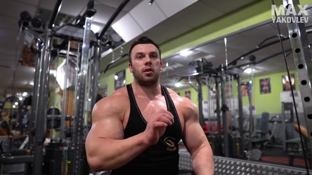 Как я сейчас тренирую дельты?! смотреть онлайн