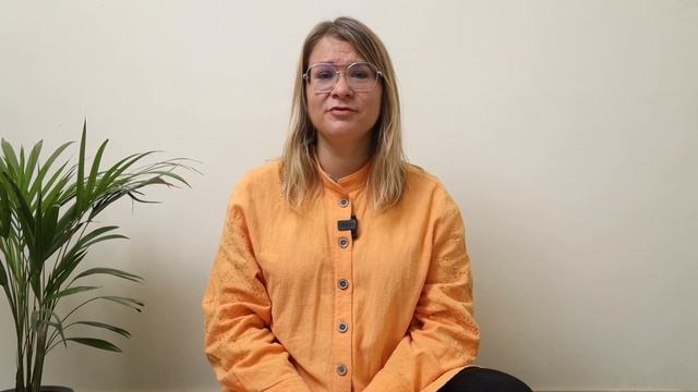 Какую руку показывать на консультации? За что отвечают правая и левая руки? Какую информацию? смотреть онлайн