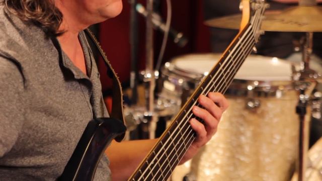Tokai ES-335 with the Band смотреть онлайн