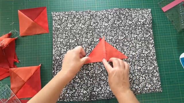 Quartes Square Triangle 3D