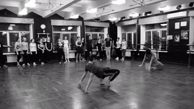 Мастер класс по контемпорари и модерну. Марсель Нуриев и Александр Коггеджи. Ballet Room смотреть онлайн