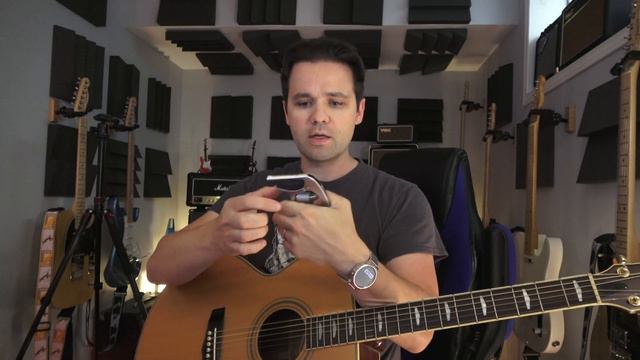 The GUITTO GGC-02 Guitar CAPO!