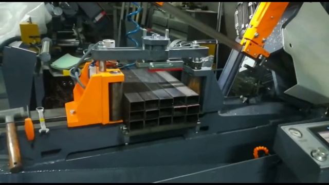 Ленточная пила | Пакетная резка труб на ленточнопильном станке | Порезка металла смотреть онлайн